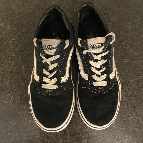 Vans Old Skool Sneakers - Size 2 - Picture 6 of 9